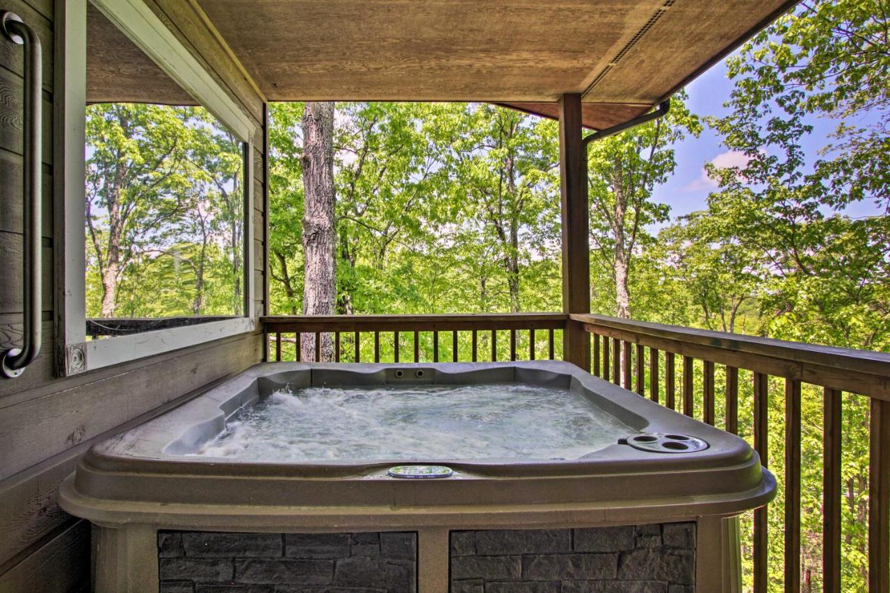 Eclectic With Hot Tub 1 Mi To Ober Holiday home
