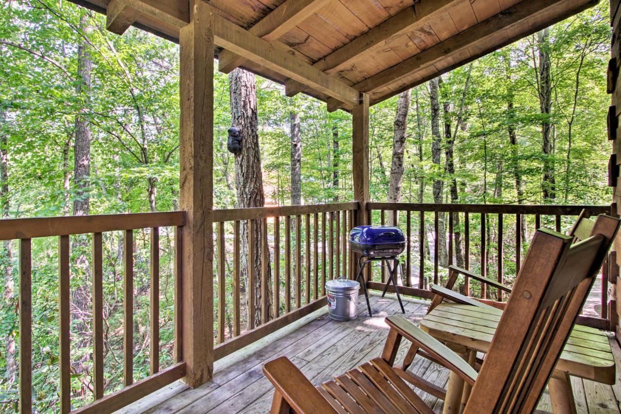 Secluded Forest Cabin, 4 Mi To Downtown Holiday home Gatlinburg