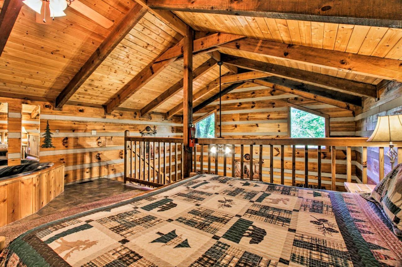 Secluded Forest Cabin, 4 Mi To Downtown