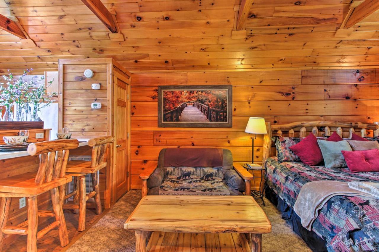 Two Hearts Cabin With Hot Tub, Amenities *