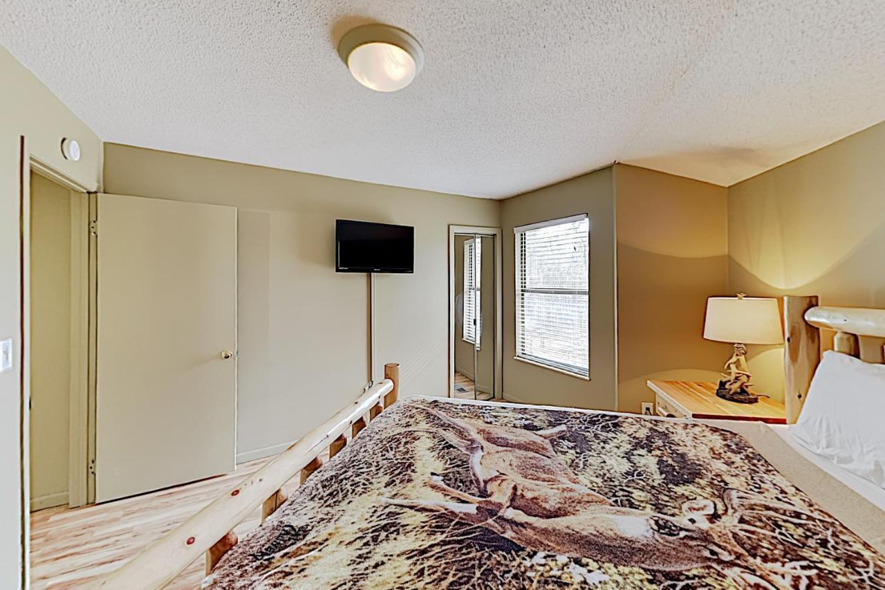 Roundette Cabin * Gatlinburg