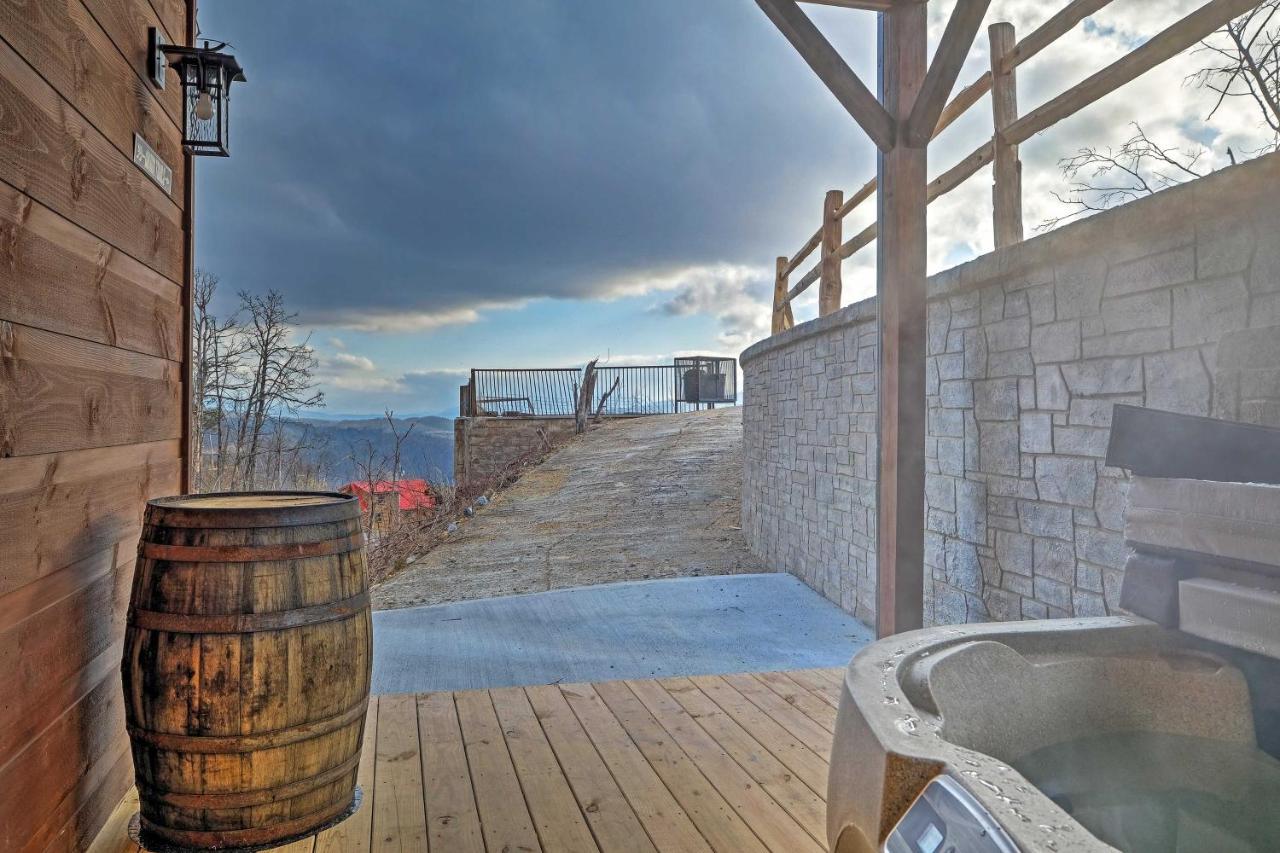 Lightning Bug Lookout Luxury Cabin! *
