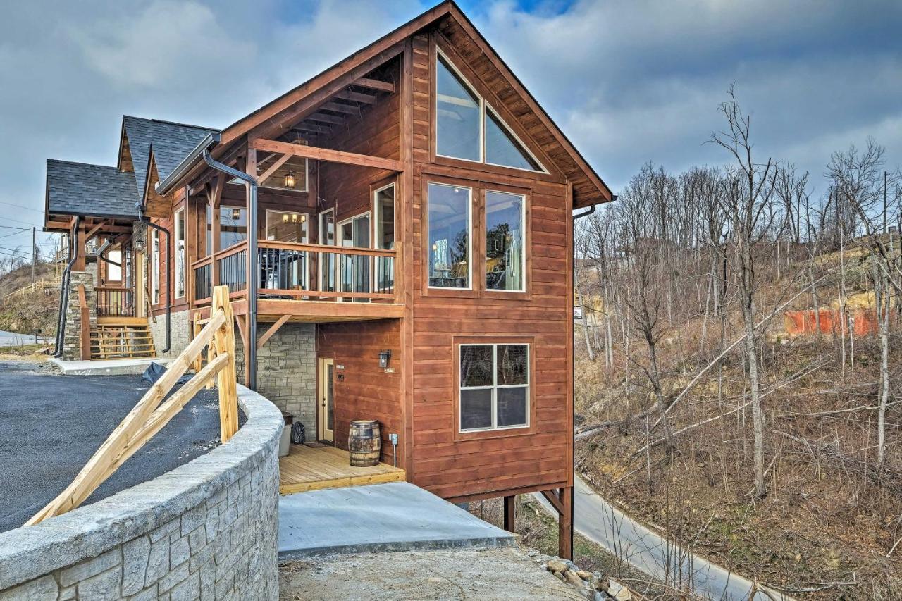 Lightning Bug Lookout Luxury Cabin! Holiday home Gatlinburg