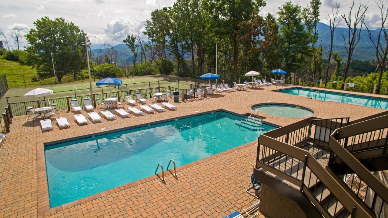Moonshine Chalet, Hot Tub, Pool Access, Wifi, 1089 Free Tickets Each Paid Day, Dollywood And * Gatlinburg