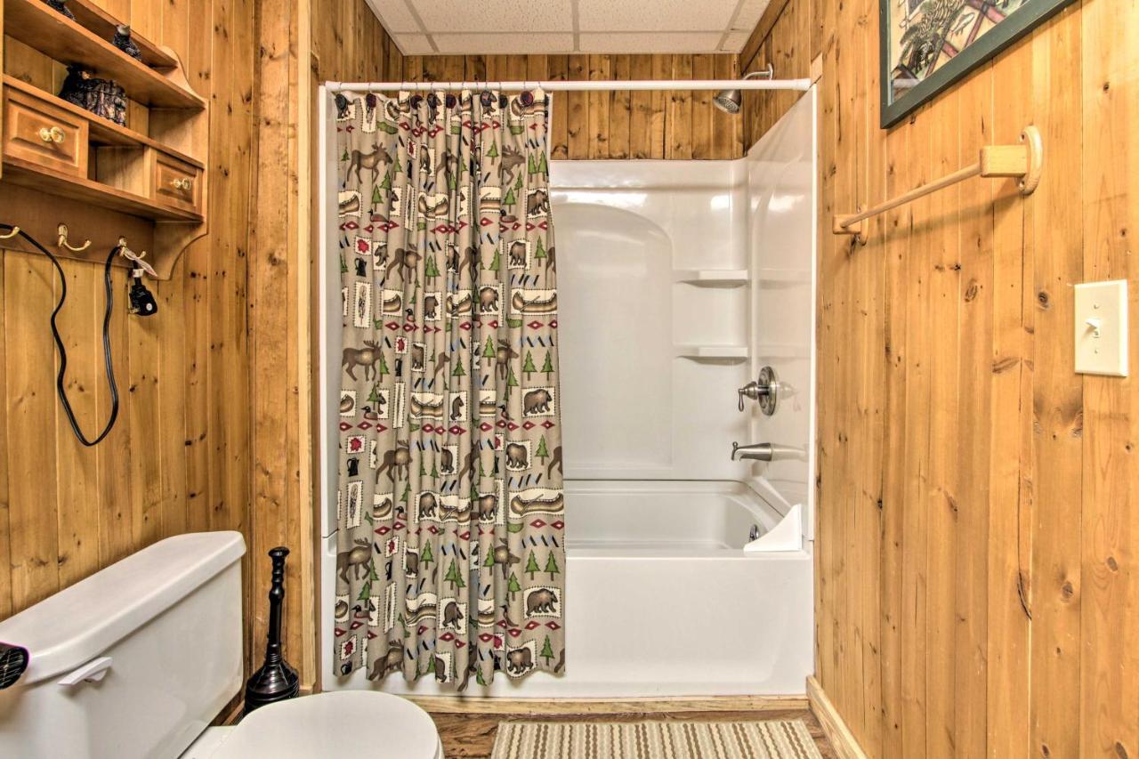 Holiday home Couples Cabin Great Smoky Arts And Crafts Community *