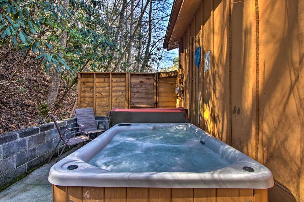 Couples Cabin Great Smoky Arts And Crafts Community * Gatlinburg