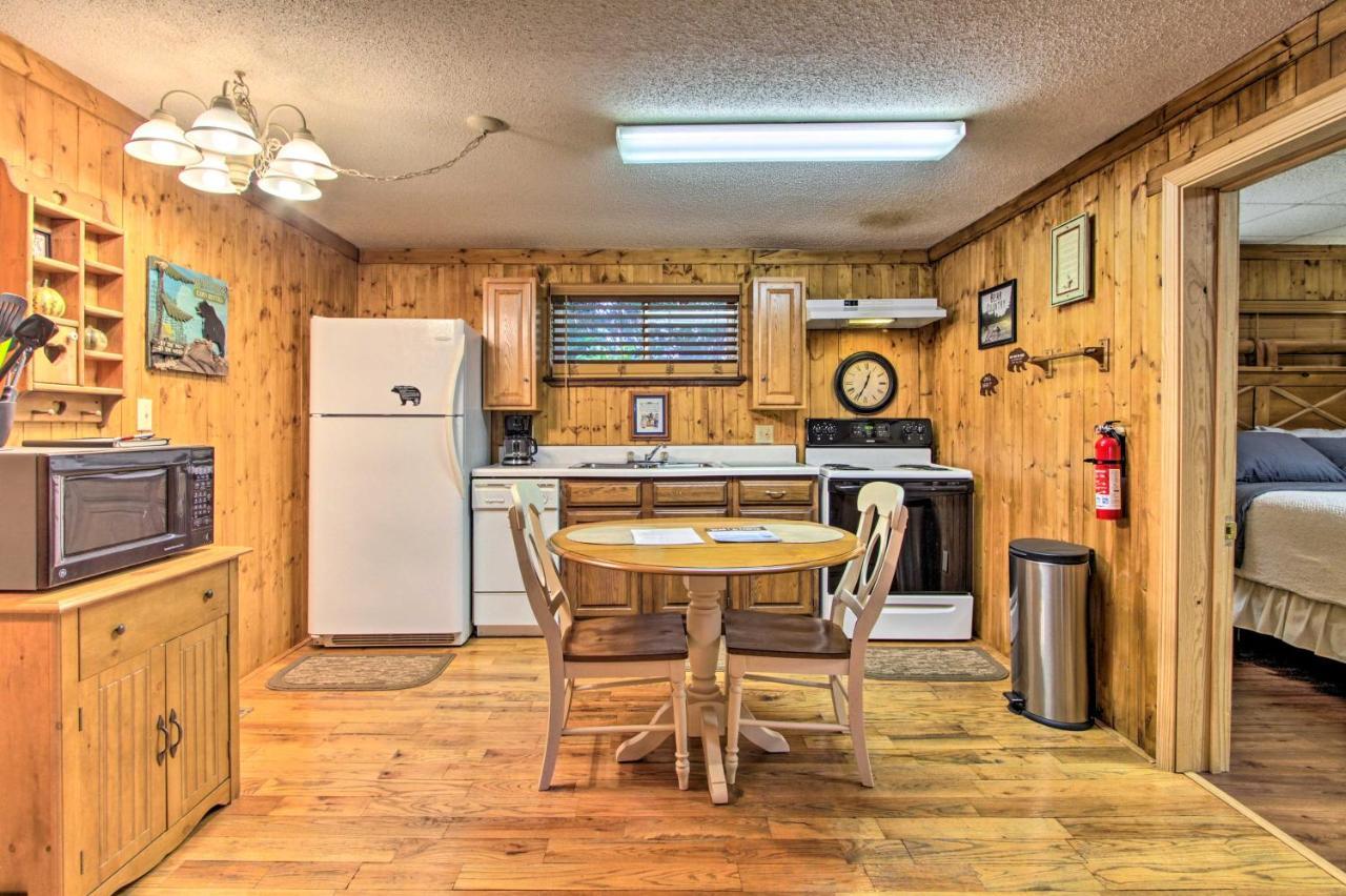 Couples Cabin Great Smoky Arts And Crafts Community * Gatlinburg