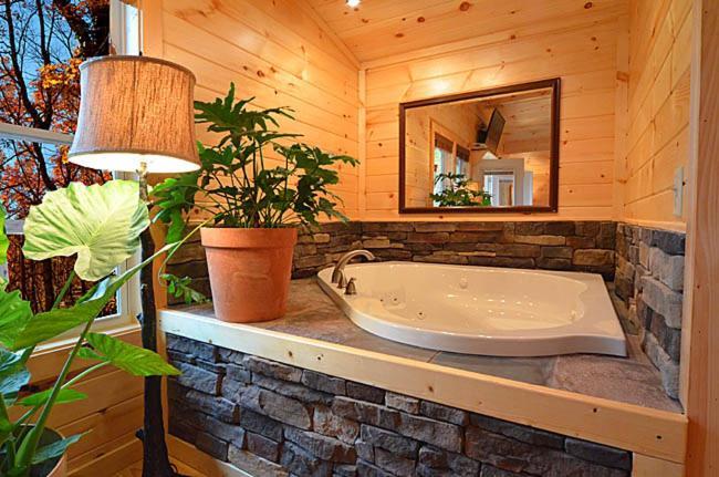 #820 Honeymoon Hideaway