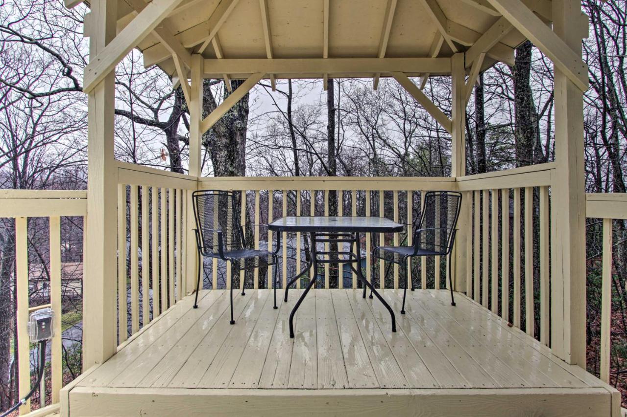 Holiday home Cozy Hideaway With Hot Tub And Air Hockey