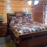Black Bear Hideaway Cabin