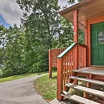Gatlinburg Chalet Hot Tub, Sauna And Mountain View