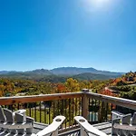 Modern Cabin Near Smoky Mountain National Park