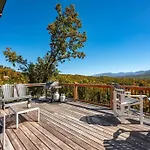 Modern Cabin Near Smoky Mountain National Park