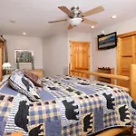 Christines Cabin 1101