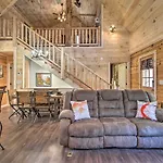 The Phoenix Cabin With Hot Tub In Gatlinburg!