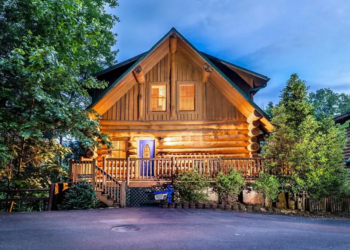 Smokiesboutiquecabins Would Love To Host You! 4 Miles To Gatlinburg Strip! Resort Pool Open May 1 Through Oct 1! Views, Shuffleboard, Hot Tub, Arcade!