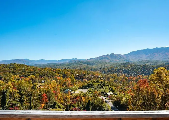 Modern Cabin Near Smoky Mountain National Park