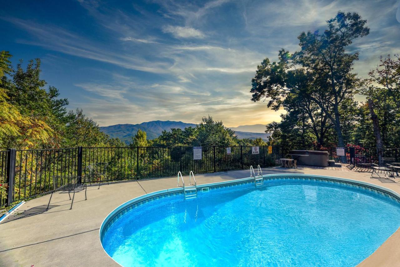 Smokystays Private Pool Holiday home *
