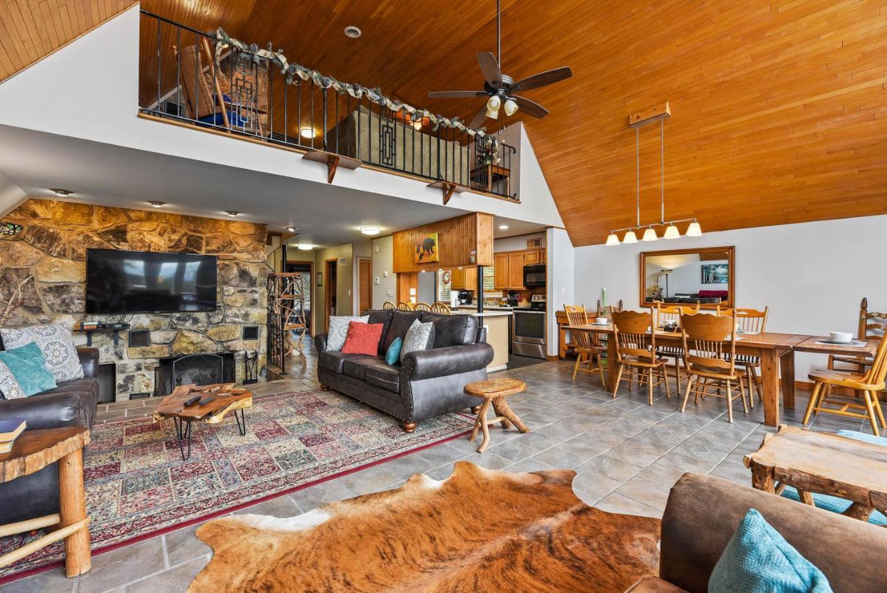 Smokystays Private Pool Holiday home Gatlinburg