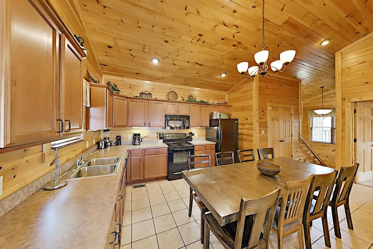 Holiday home Falls Cabin Unit 812