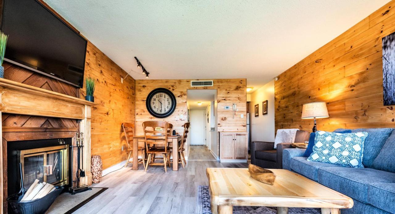 Apartment Mountain Magnificent Views - 2 Pools, Fireplace & Hot Tub Gatlinburg