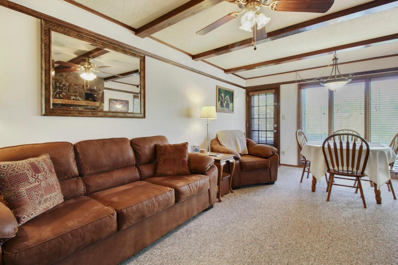 Apartment A Fairway View, 2 Bedroom, Wifi, Pool Access, Pet Friendly, Sleeps 6