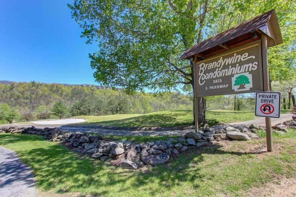 A Fairway View, 2 Bedroom, Wifi, Pool Access, Pet Friendly, Sleeps 6 Apartment *