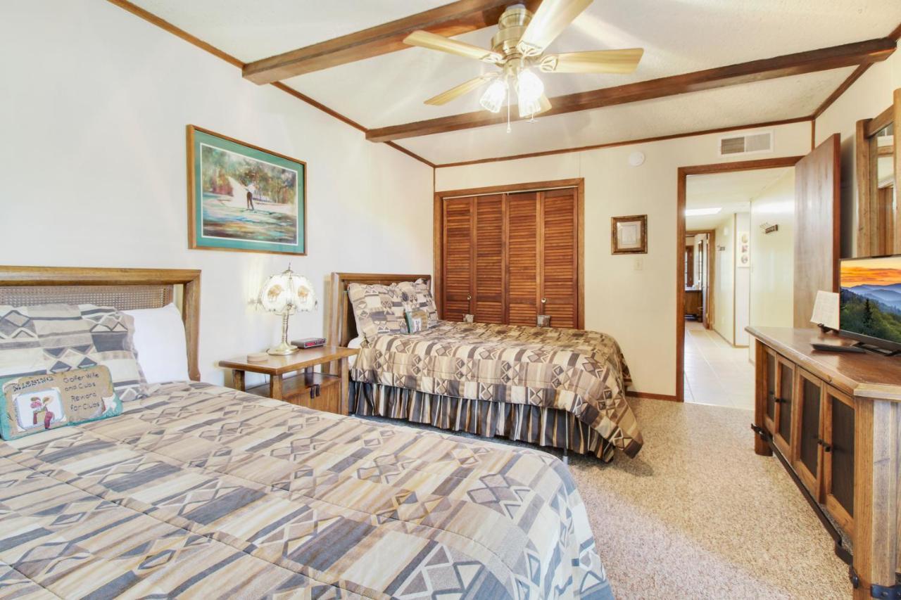 Apartment A Fairway View, 2 Bedroom, Wifi, Pool Access, Pet Friendly, Sleeps 6