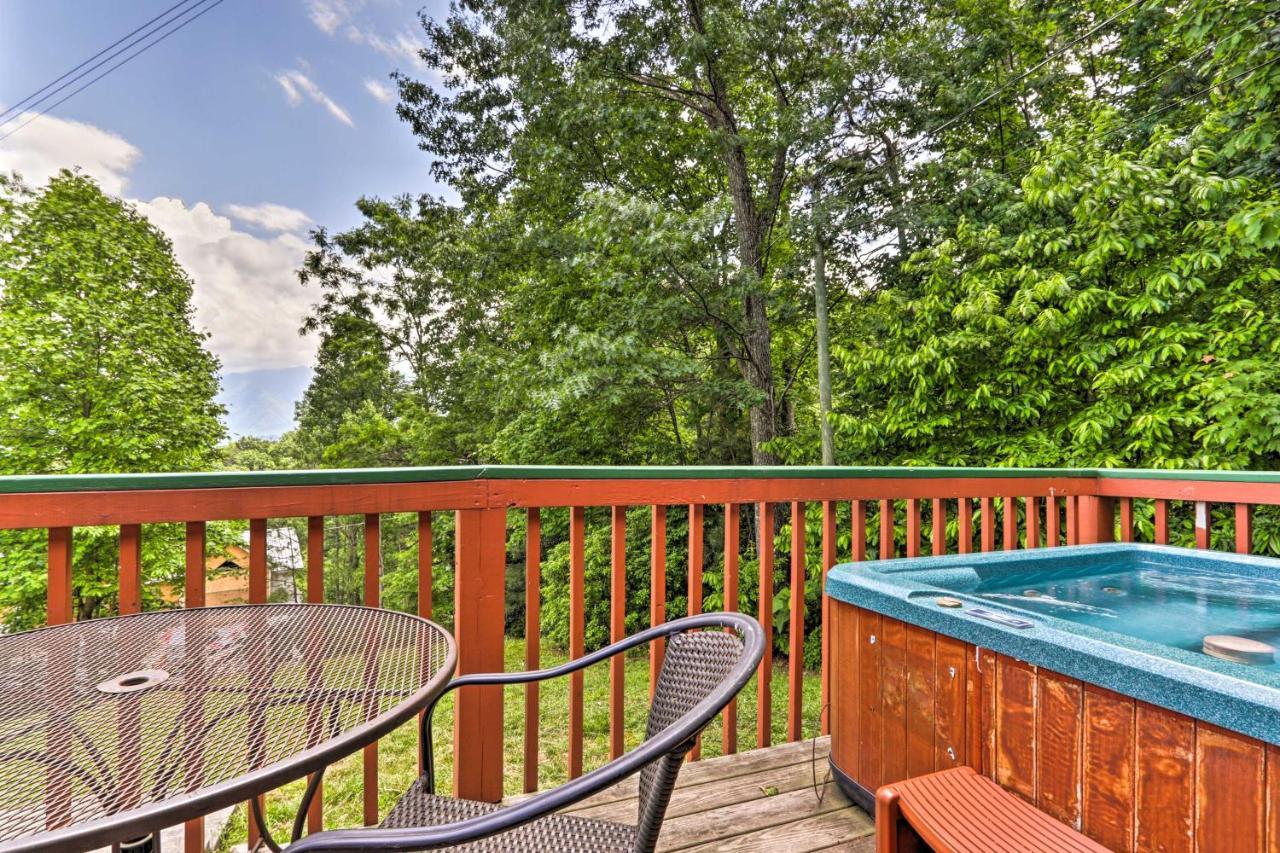 Hot Tub, Sauna And Mountain View