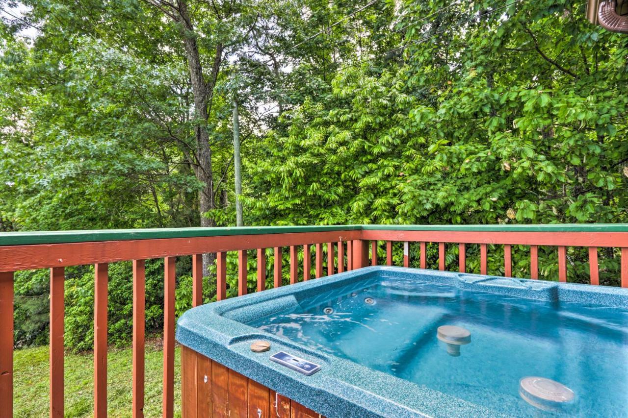 Hot Tub, Sauna And Mountain View Gatlinburg