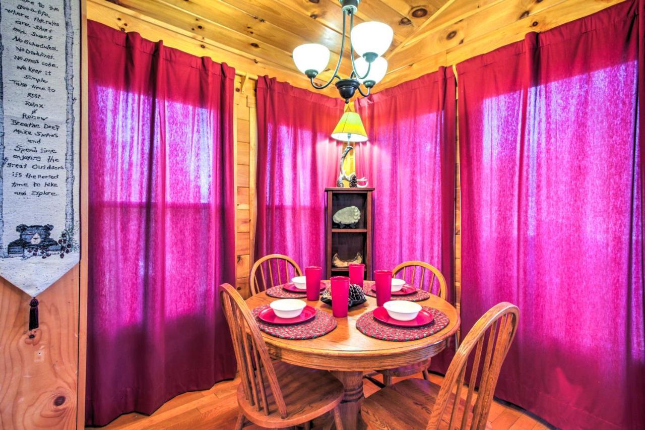 Holiday home Tree Top Dream Cabin With Hot Tub In Gatlinburg! *