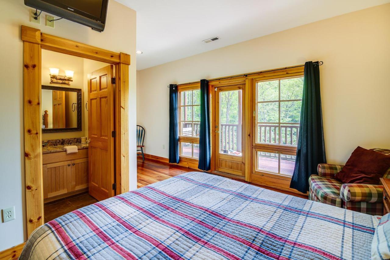 Quiet With Lookout Decks And Hot Tub! Gatlinburg