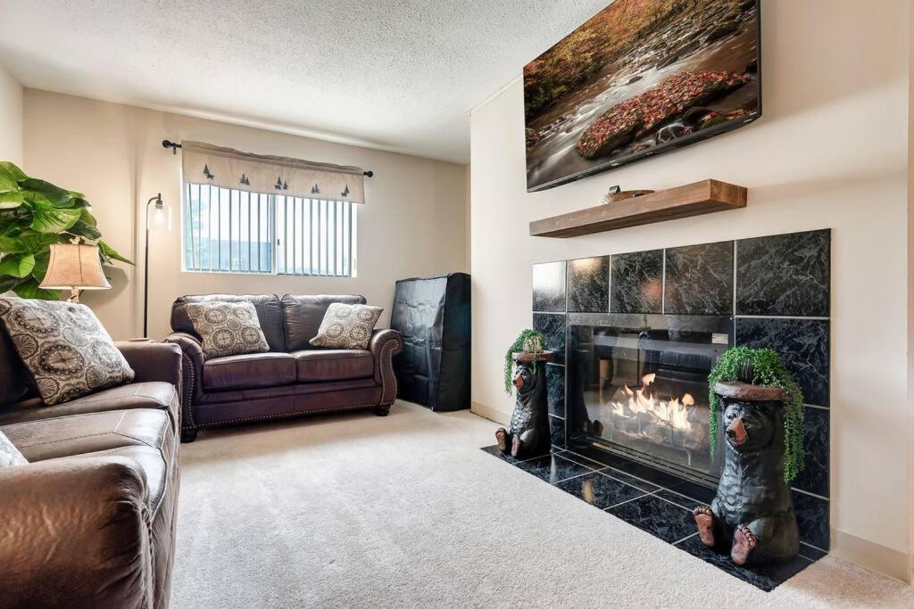 Bear Pause Retreat/steps To Pkwy/with Indoor Pool * Gatlinburg