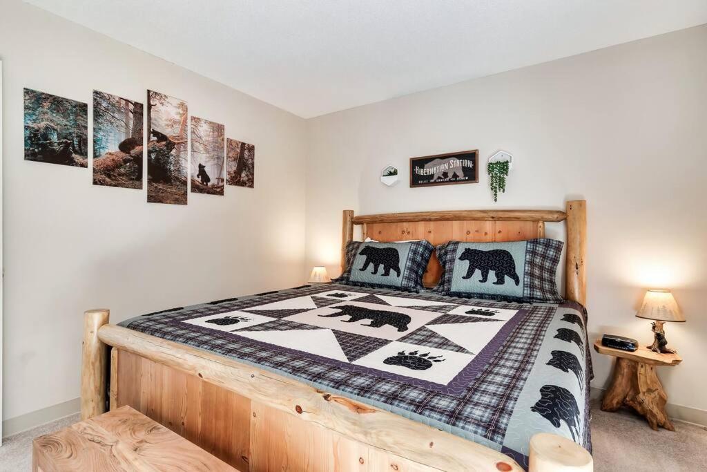 Bear Pause Retreat/steps To Pkwy/with Indoor Pool *