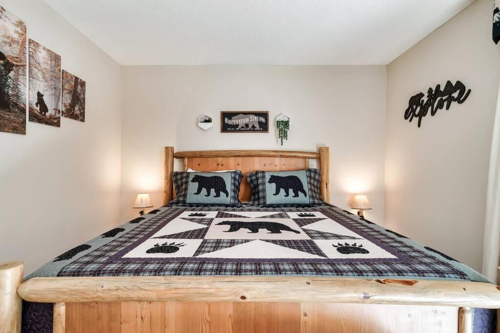 Bear Pause Retreat/steps To Pkwy/with Indoor Pool * Gatlinburg