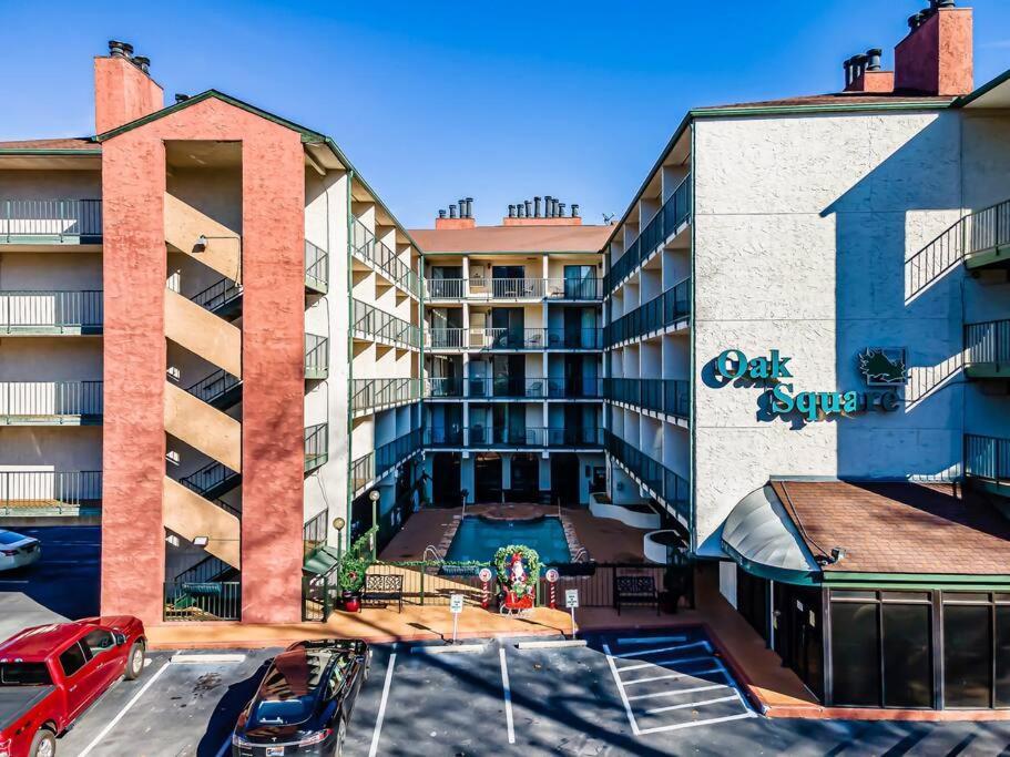 Bear Pause Retreat/steps To Pkwy/with Indoor Pool Gatlinburg