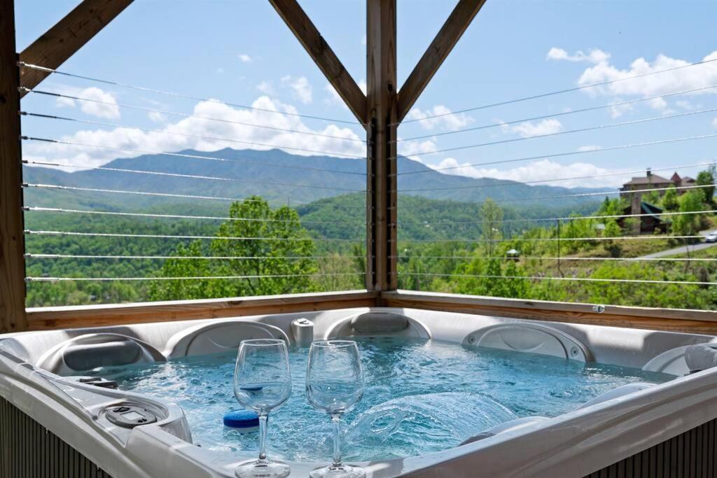 Modern Near Smoky Mountain National Park Villa *