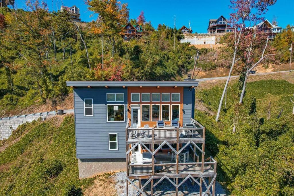 Modern Near Smoky Mountain National Park