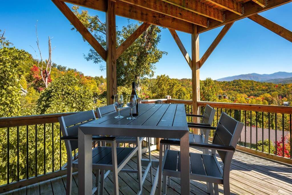 Modern Near Smoky Mountain National Park *