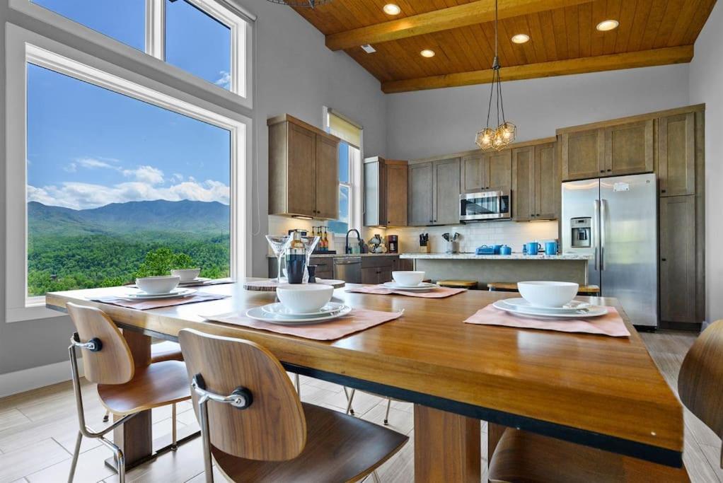Modern Near Smoky Mountain National Park *