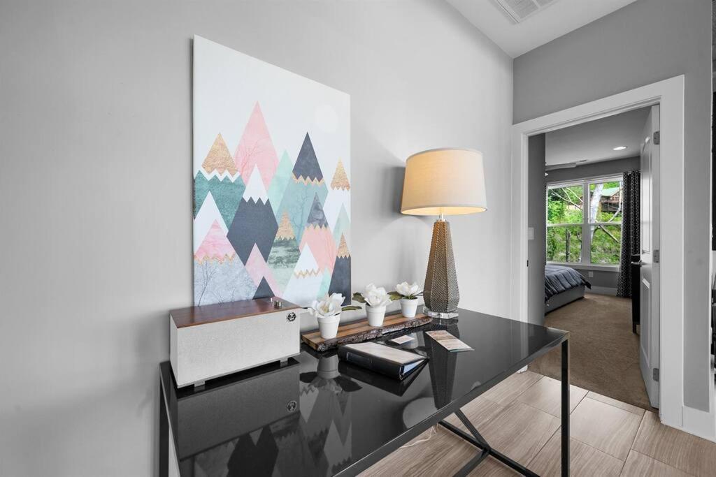 Modern Near Smoky Mountain National Park