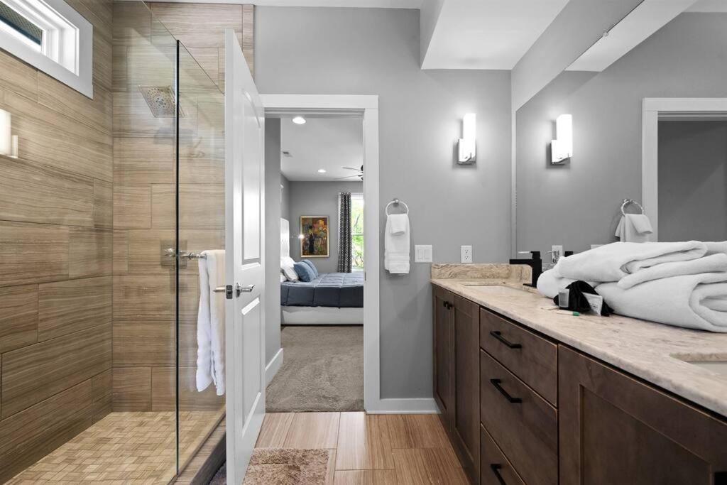 Modern Near Smoky Mountain National Park Villa