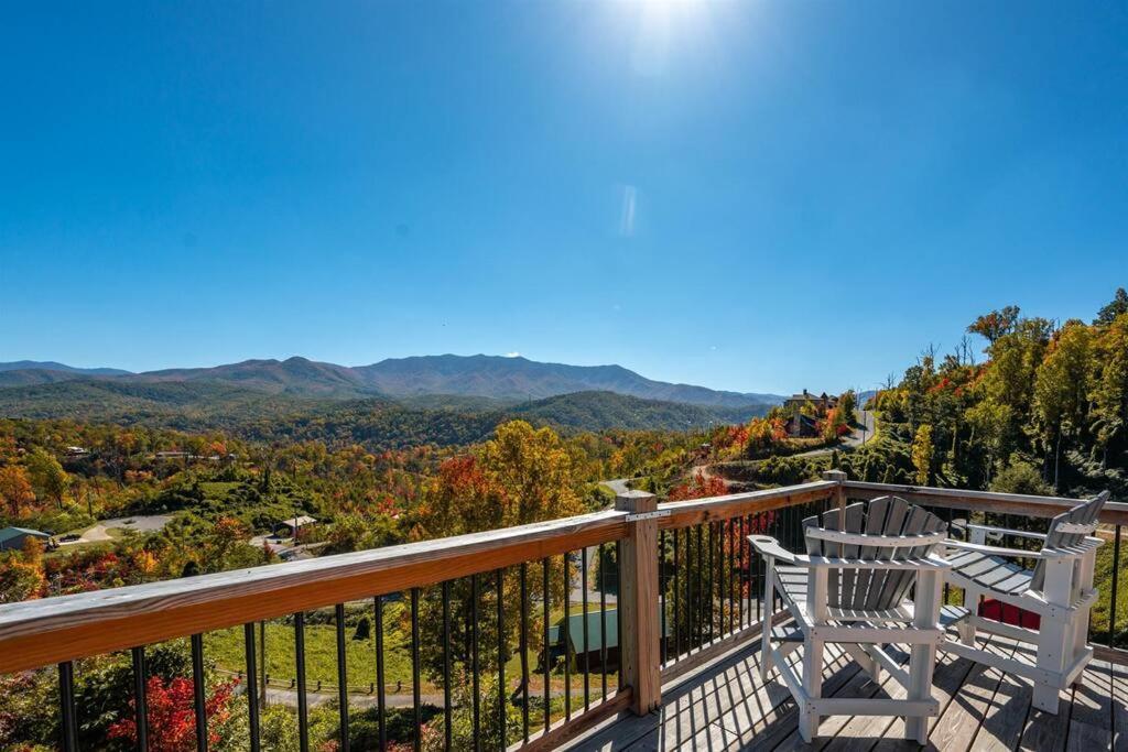 Modern Near Smoky Mountain National Park Villa