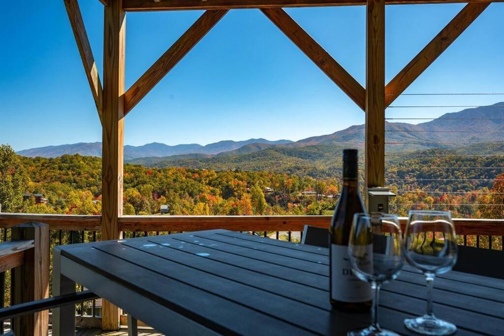 Modern Near Smoky Mountain National Park * Gatlinburg