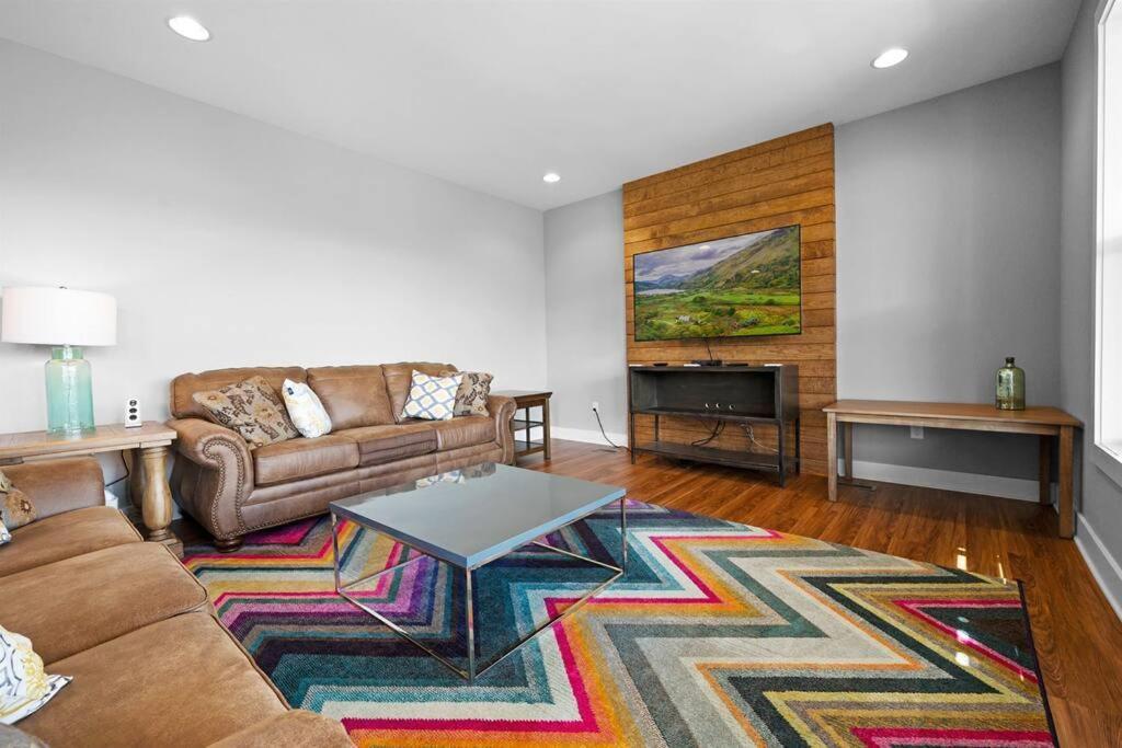 Modern Near Smoky Mountain National Park Villa Gatlinburg