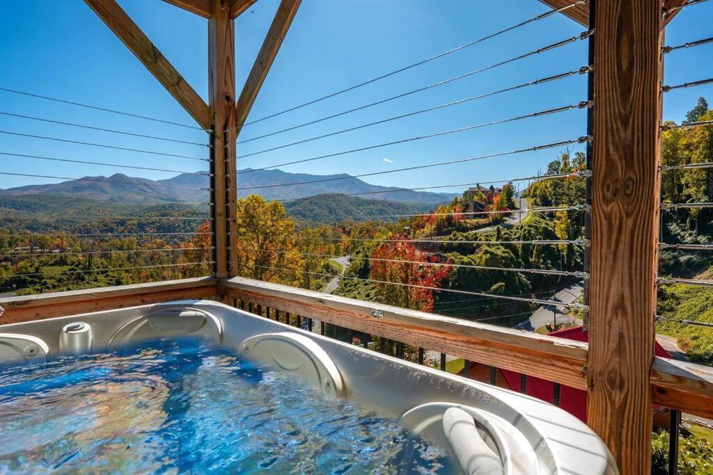 Modern Near Smoky Mountain National Park * Gatlinburg
