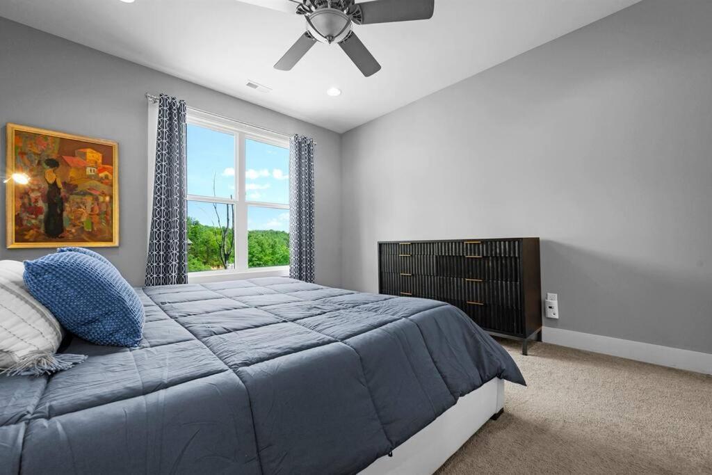 Modern Near Smoky Mountain National Park * Gatlinburg