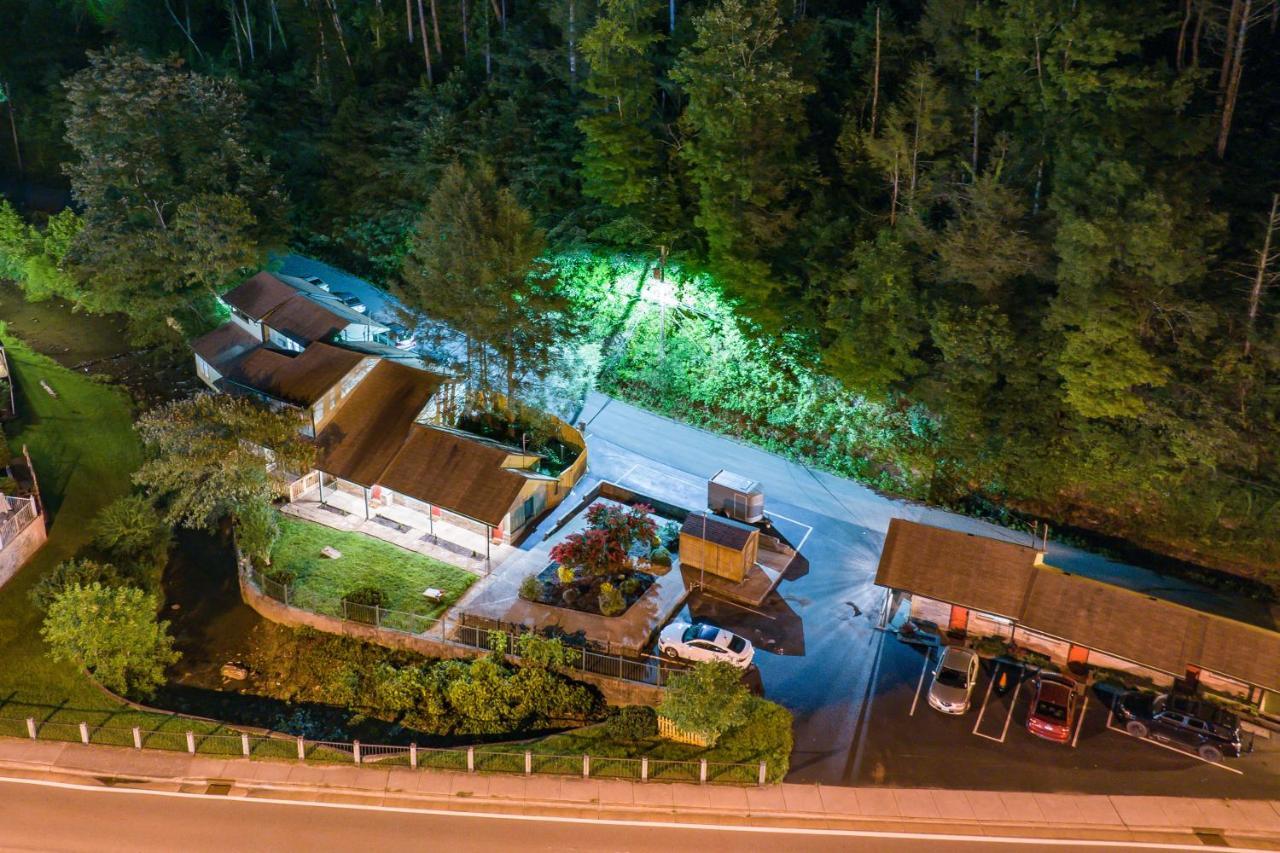 Apartment Newly Remodeled In Gatlinburg!
