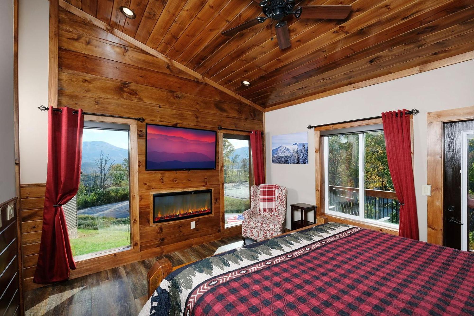 Looking Glass Villa