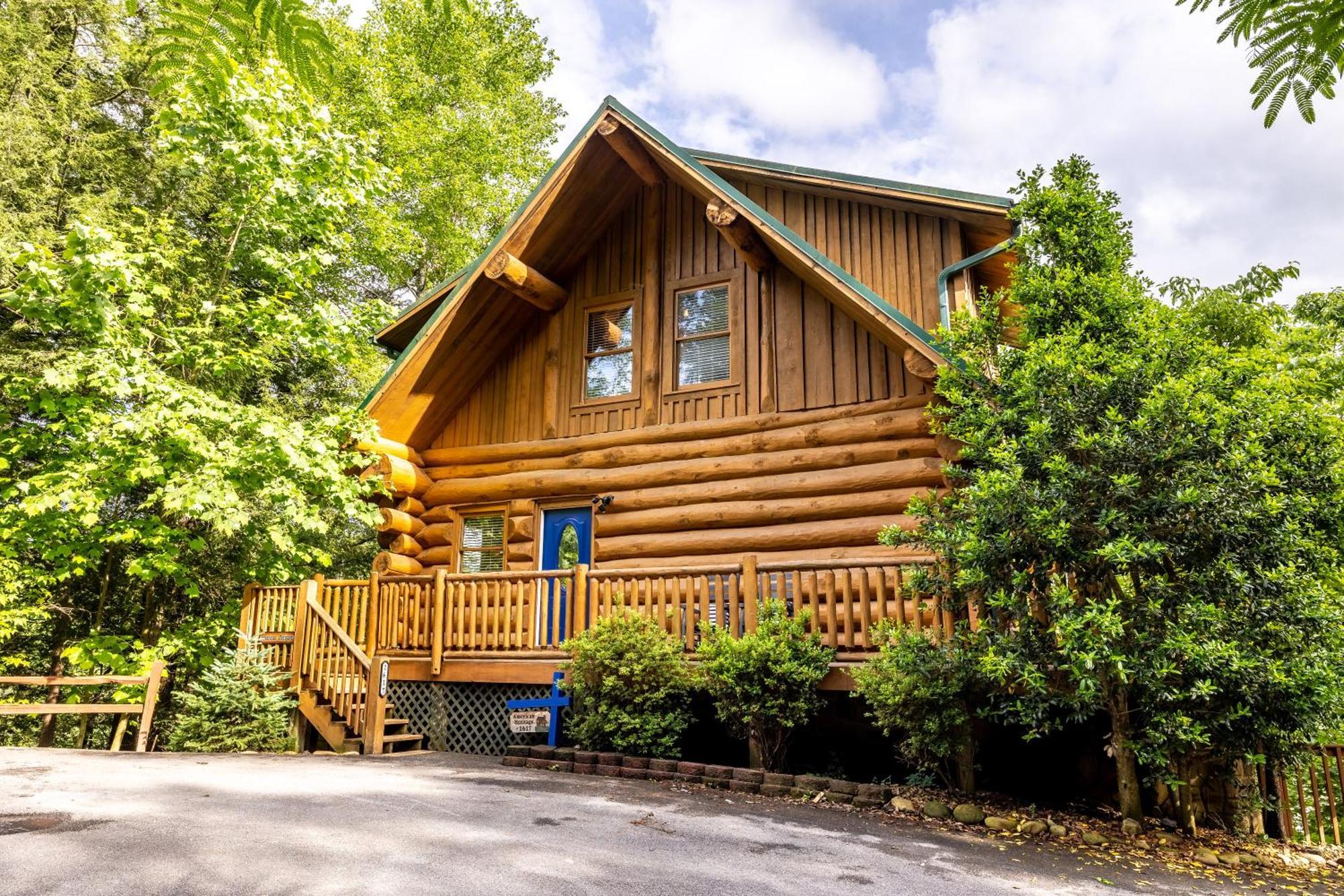 Smokies Boutique Cabins: Mountain Retreat With Amenities *